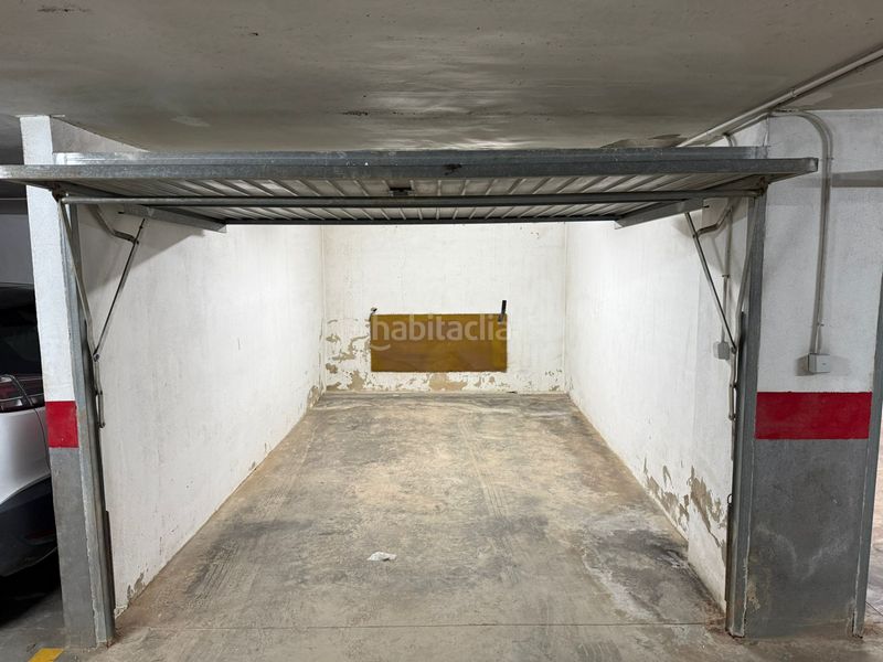 Foto 1f6adf6b-e517-4aa3-9d14-257f6c58c29b. Aparcament cotxe a Algemesí