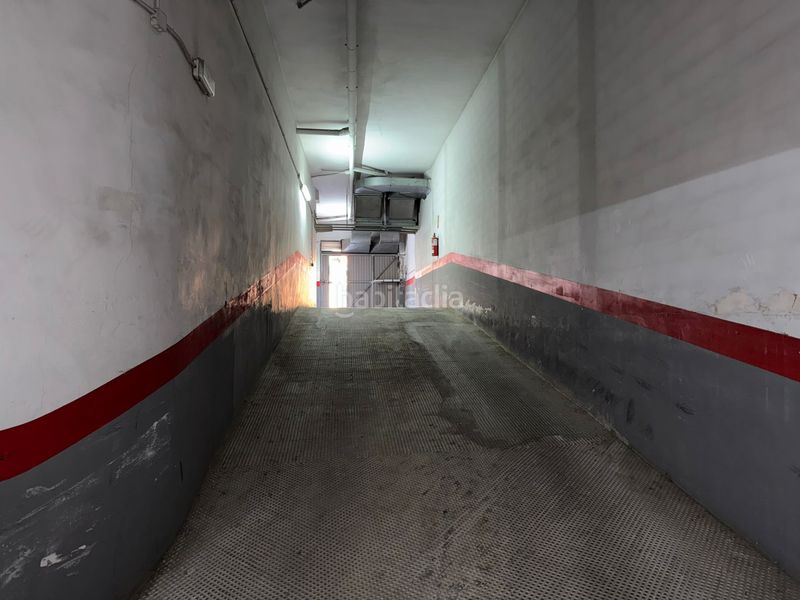 Foto 9b9d96e4-1ea0-4ff2-a03e-25a9b973856e. Aparcament cotxe a Algemesí