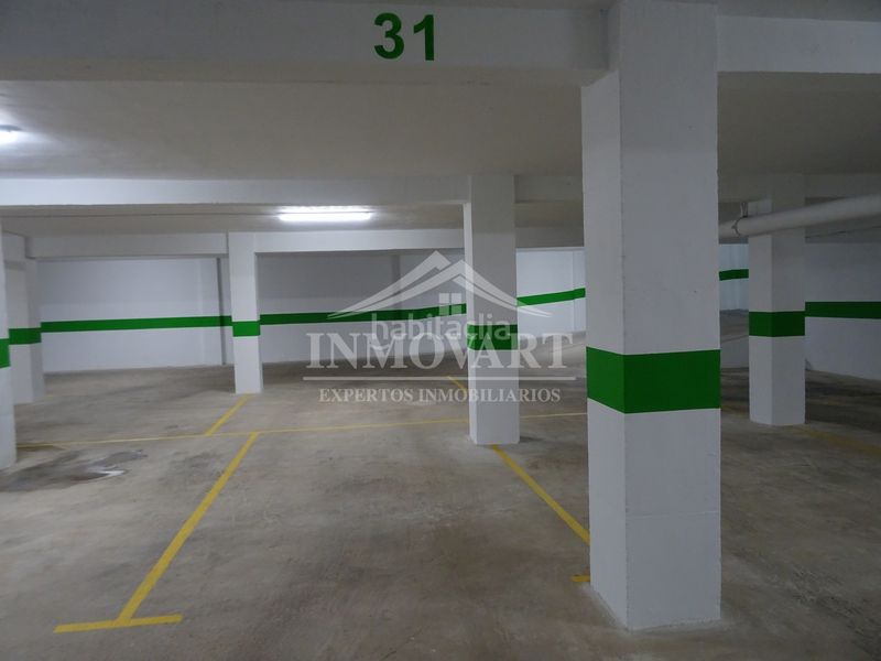 Foto ce816c92-9099-478e-abef-66a7e026957f. Aparcament cotxe a Algemesí