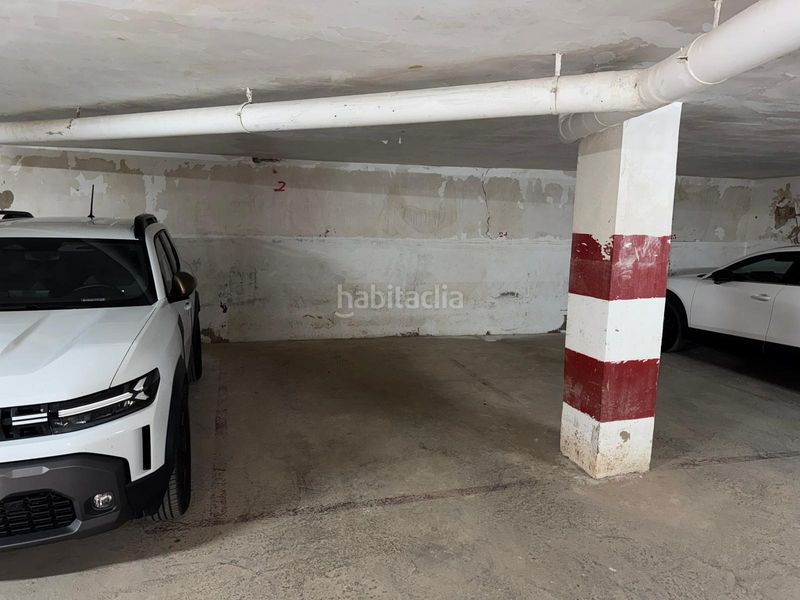 Foto e5cd31b1-bd57-40b0-92e0-fb576433ad49. Parking coche en Algemesí
