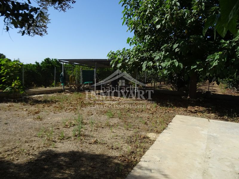 Foto b4659675-5799-4d1f-a91a-e19160e70887. Masia amb xemeneia piscina a Guadassuar