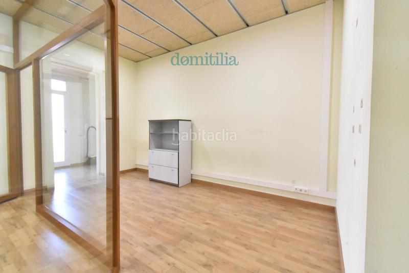 Foto 8edae41f-490e-408e-a240-3d166bb0f1a9. Lloguer oficina a del gas 4 a Centre Sabadell