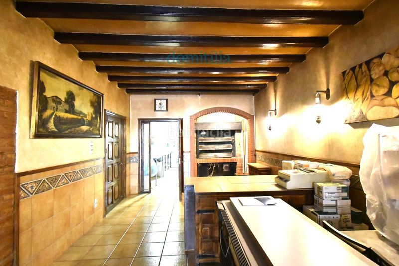 Foto 4f317f5b-eb90-4770-bc92-543a7118dd2a. Casa adossada a Centre Sabadell