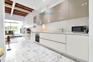 Casa adosada en Centre. Casa adosada en venta centro de sabadell