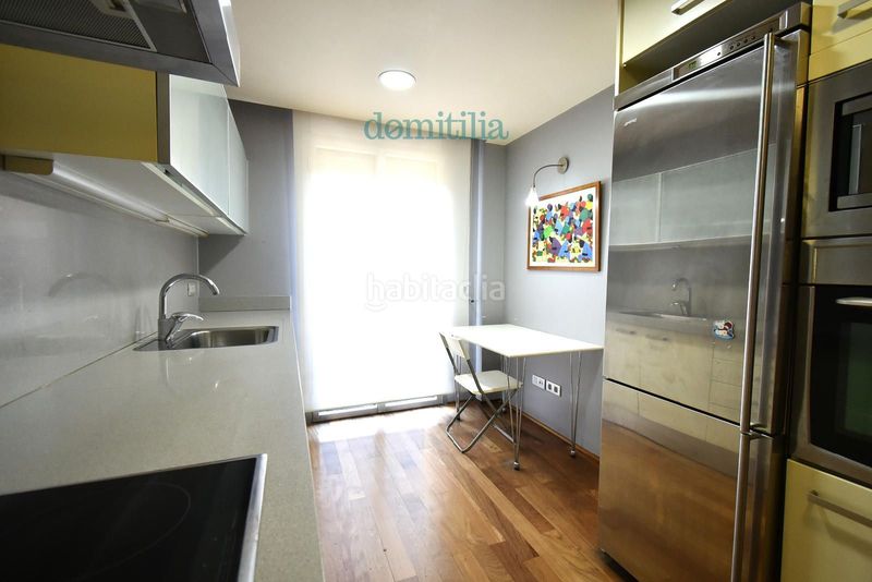 Foto 1b8baf85-8d96-4aee-915f-e573ecddf185. Rent duplex with heating parking in Centre Sabadell