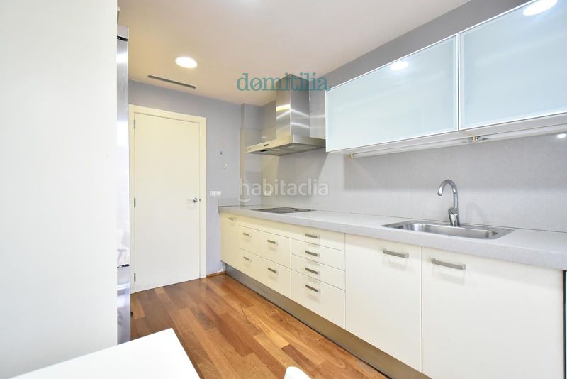 Foto 92ecea3c-3589-45fa-893c-c84f6ab1a97d. Rent duplex with heating parking in Centre Sabadell