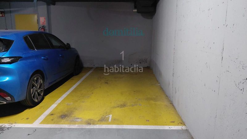 Foto a86c6bc6-fa1b-457c-9138-0b42043b56b8. Rent duplex with heating parking in Centre Sabadell