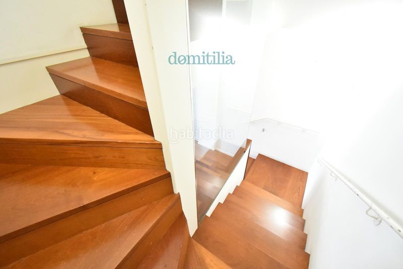 Foto fc2dbb53-9edd-4256-903a-5901361eac0b. Rent duplex with heating parking in Centre Sabadell