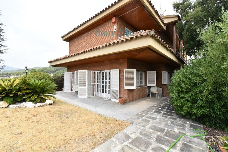 Foto 4ff2947b-6dda-4a09-8ad3-f533dd5a8a2e. Chalet espectacular chalet en Eixample - Can Bogunyà Castellar del Vallès