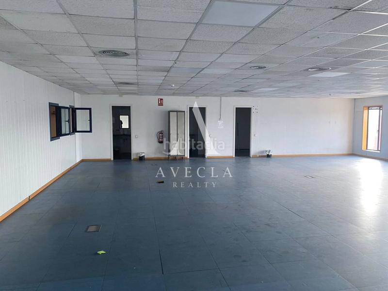 Foto e8bced37-943a-412d-ae52-d8fc5c6350c5. Affitto capannone industriale in ciencies 90 in Santa Eulàlia Hospitalet de Llobregat (L´)