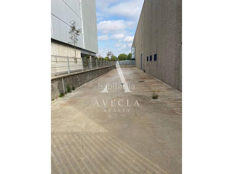 Foto 3cd57e9b-360e-4a4a-99a3-ad155247c657. Rent industrial building in ciencies 90 in Santa Eulàlia Hospitalet de Llobregat (L´)