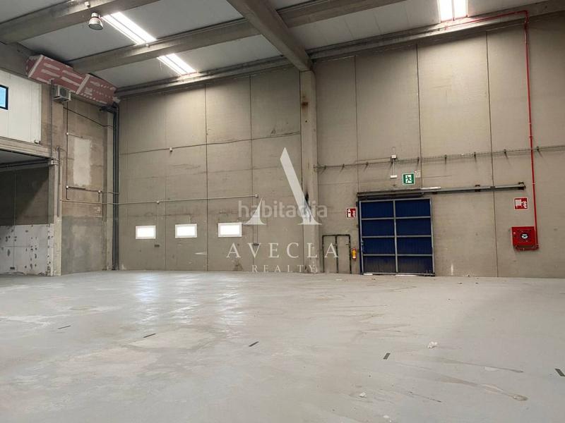 Foto fdf7df71-8c71-430a-bee6-fd63b39d4fe7. Rent industrial building in ciencies 90 in Santa Eulàlia Hospitalet de Llobregat (L´)