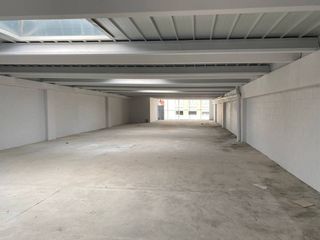 Alquiler Nave industrial en Riera roja 14. Nave industrial en alquiler en camps blancs
