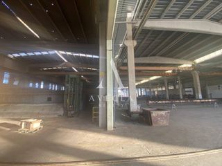 Affitto Capannone industriale in Calle del maresme 15. Nave industrial en alquiler con puentes grúa en lliçà de vall