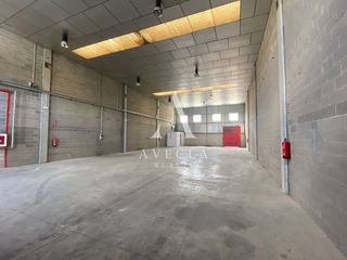 Affitto Capannone industriale in Calle a 1. Nave en alquiler en bigues i riells