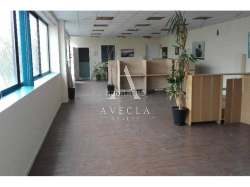 Foto ddab9a4f-cb7d-44d0-ad74-2df0bffa2e2c. Rent industrial building in número 3 de la zona franca 1 in Barcelona