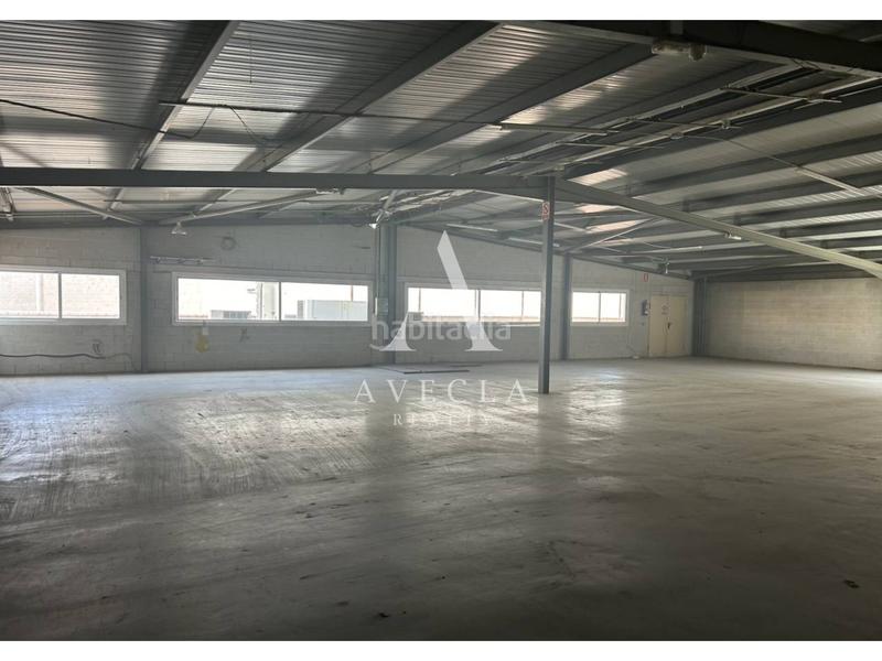 Foto 6f7fa0cc-cbf2-4b21-9925-0916527dc23b. Alquiler nave industrial en abat escarré 2 nave industrial en alquiler en Mataró
