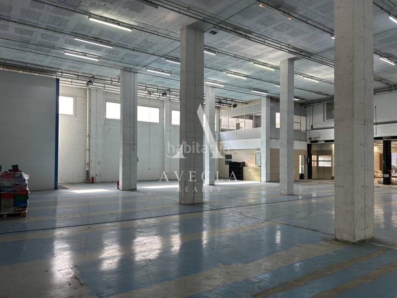 Foto 8267753e-f73d-4cba-90f9-e592609fb129. Alquiler nave industrial en abat escarré 2 nave industrial en alquiler en Mataró