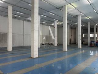 Lloguer Nau industrial a Abat escarré 2. Nave industrial en alquiler en mataró