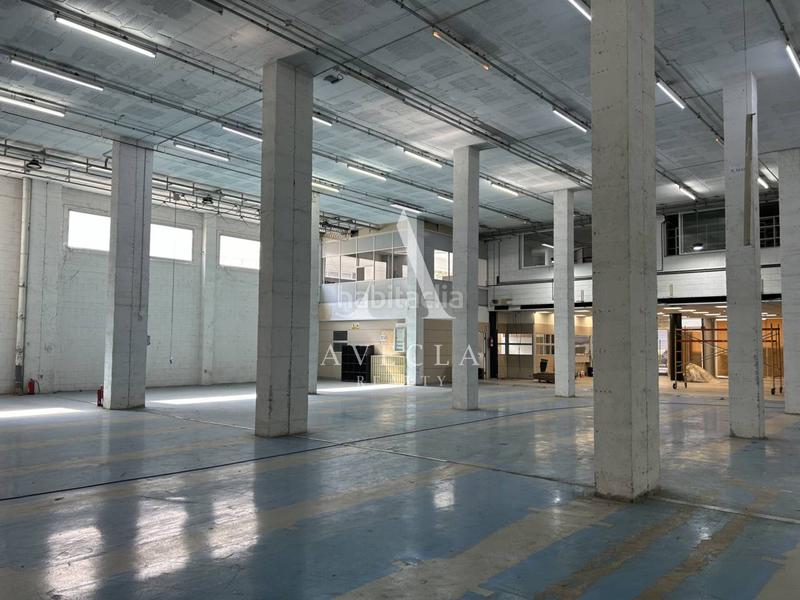 Foto 890e5f58-f09d-4c22-bc1c-a1b7539ab4d6. Location bâtiment à usage industriel dans abat escarré 2 dans Mataró