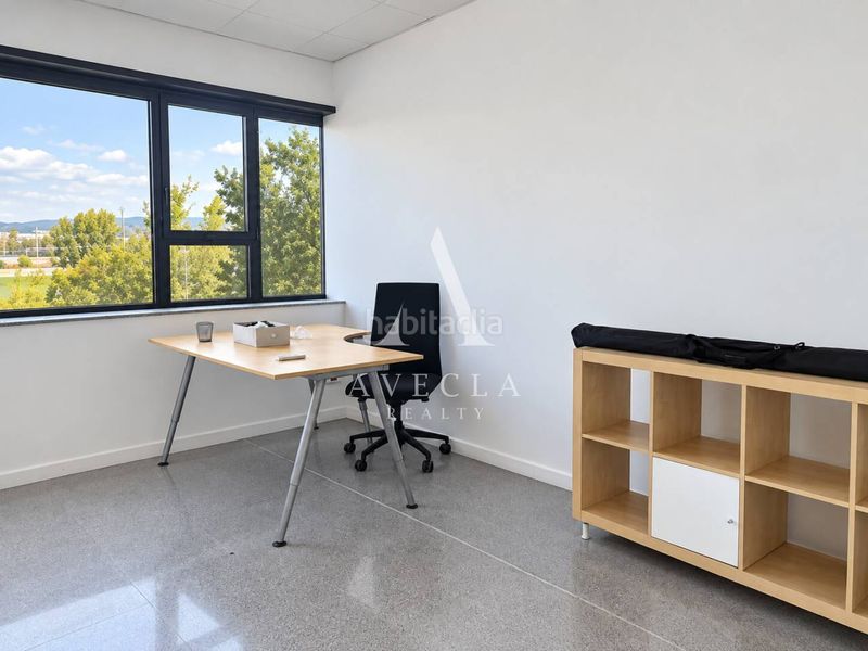 Foto fba1b87b-f70a-403e-8f2a-848647554d98. Miete fabrikhalle in calle pintor isidre nonell 120 in Prat de Llobregat (El)