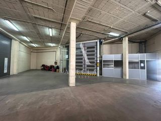 Miete Fabrikhalle in Calle motors 256. Nave industrial en alquiler en lhospitalet de llobregat