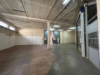Location Bâtiment à usage industriel à Calle motors 256. Nave industrial en alquiler en lhospitalet de llobregat