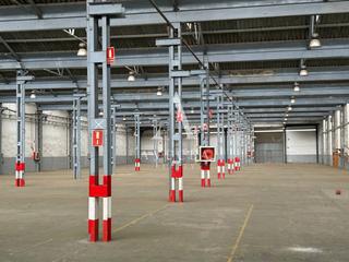 Rent Industrial building in Can roses 17. Nave industrial en alquiler cornellà