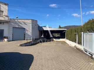 Miete Fabrikhalle in Can clapers 25-17. Nave industrial en alquiler en sentmenat
