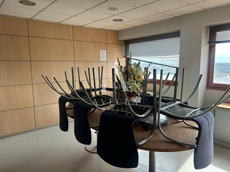 Foto d9155289-29e4-4c5e-8ee9-9c369e007d02. Alquiler nave industrial en santiago rusiñol 10 nave industrial en alquiler en Polinyà