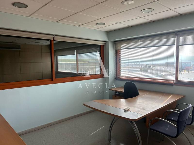 Foto 388fafdf-56f0-4b45-9c31-42ced588b2bd. Rent industrial building in santiago rusiñol 10 in Polinyà