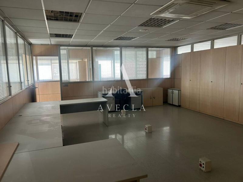 Foto 15fb4cac-74a8-4f2a-af32-8fd53dd27673. Nau industrial a santiago rusiñol 10 a Polinyà