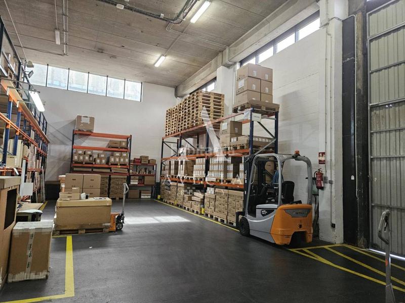 Foto 2649bdba-1fa1-446b-ad26-5a08c527e103. Rent industrial building in rafael barradas 6 in Granvia LH Hospitalet de Llobregat (L´)