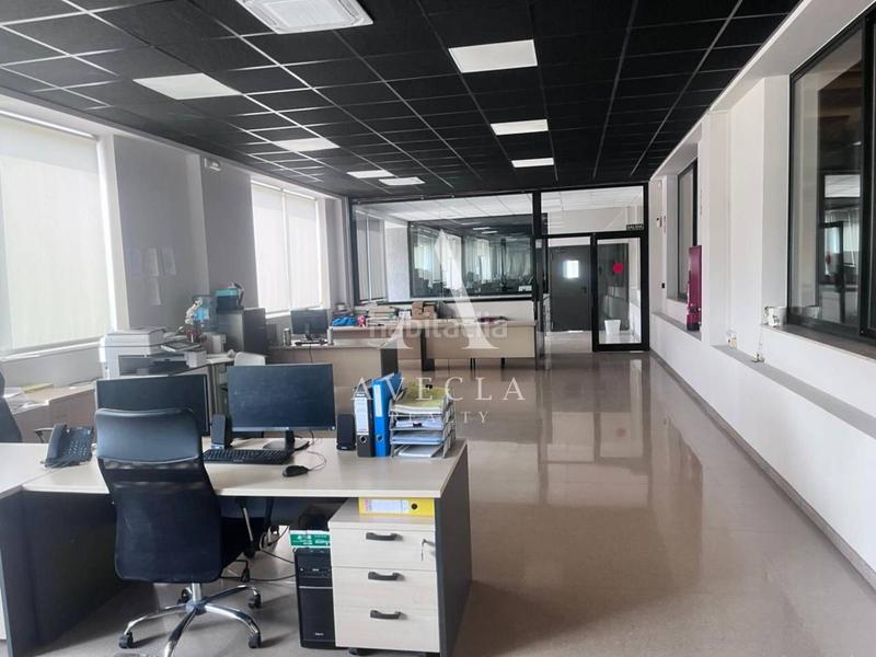 Foto 70653615-2b9d-4b03-8f6c-84506bc00824. Affitto capannone industriale in chopin 6 in Zona Industrial Rubí