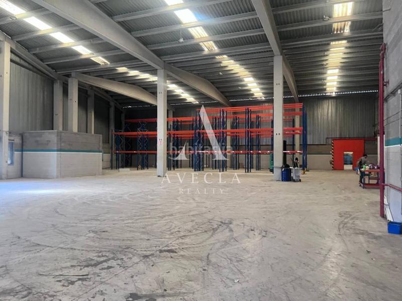Foto a2b128c3-3376-4e57-a913-fab97a45e155. Rent industrial building in chopin 6 in Zona Industrial Rubí