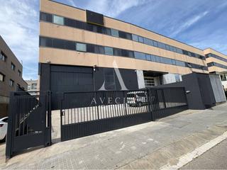 Lloguer Nau industrial a Tcnica 15. Nave industrial en alquiler en badalona