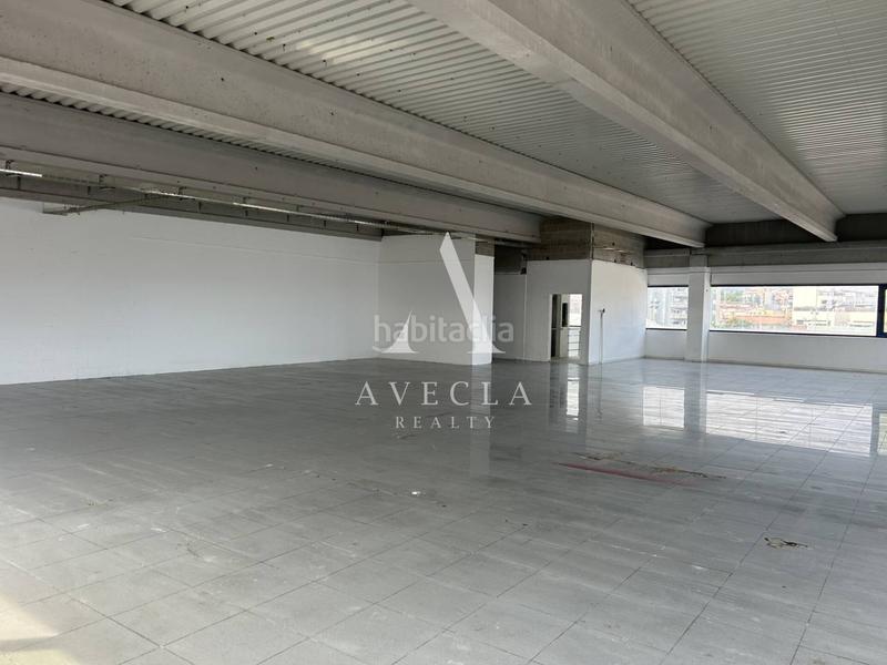 Foto 298ec535-8846-4000-b163-4c372bb23c85. Rent industrial building in tècnica 15 in Montigalà Badalona