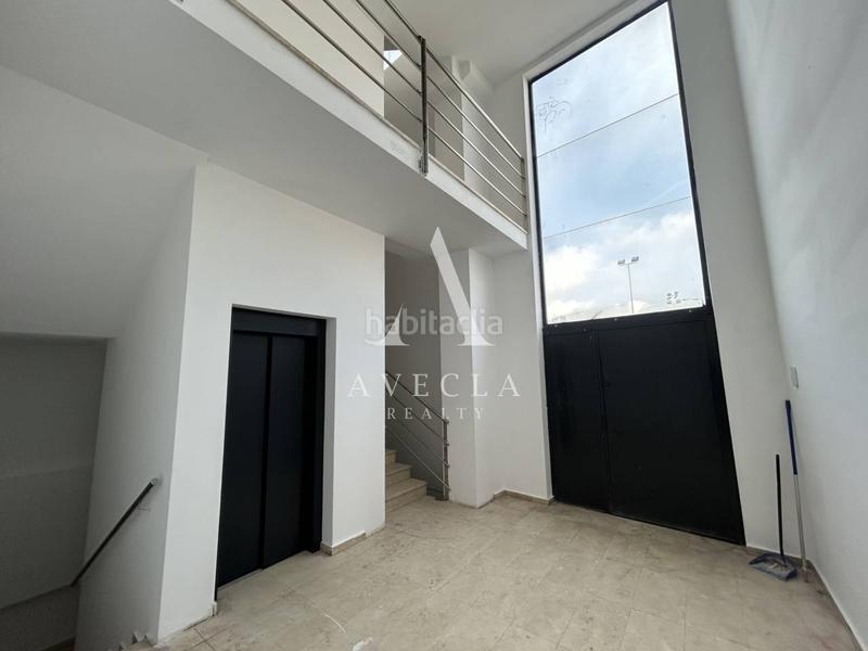 Foto c04982c8-26b0-47d8-9c0b-795d14a1985b. Rent industrial building in tècnica 15 in Montigalà Badalona