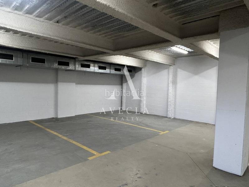 Foto df7551ef-4223-4d03-baa6-dbdb3bb25c0a. Rent industrial building in tècnica 15 in Montigalà Badalona