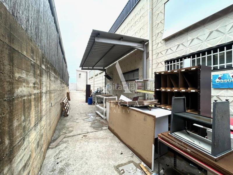 Foto ed7a5a4e-bf3b-4985-b104-f04c0b86013b. Alquiler nave industrial en indústria 1 nave industrial en alquiler en Sant Joan Despí