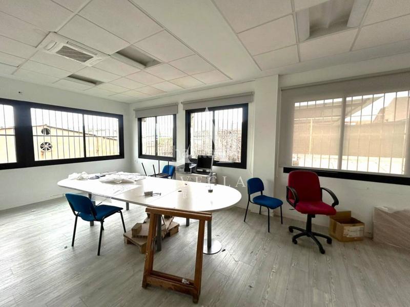 Foto d5226f15-541b-4747-b6d4-ec99ca51a41e. Miete fabrikhalle in indústria 1 in Les Planes Sant Joan Despí