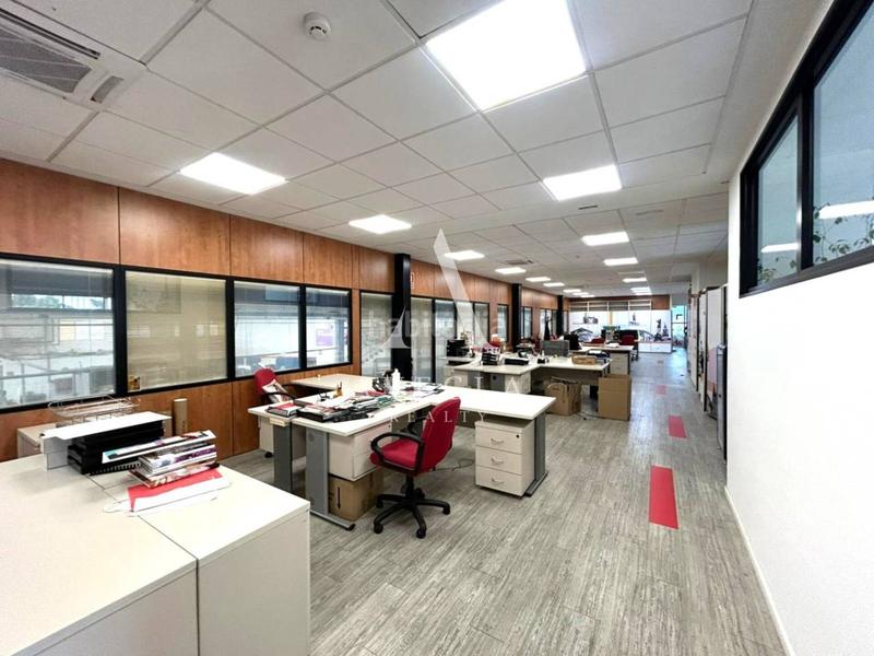 Foto f9c0d437-6b1d-4c2e-9c98-01bdd9ffbeba. Miete fabrikhalle in indústria 1 in Les Planes Sant Joan Despí