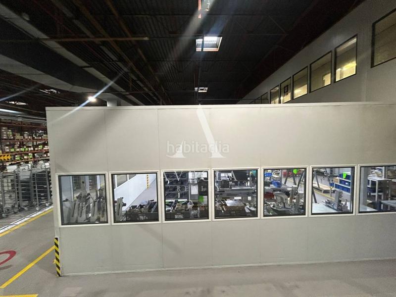 Foto c98c9b84-4a9a-4afc-acf3-478ee48ae9ae. Rent industrial building in joan buscallà 3 in Roquetes-Can Magí Sant Cugat del Vallès