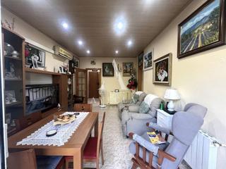 Pis a Vella 48. Piso esquinero en venta en montcada i reixach