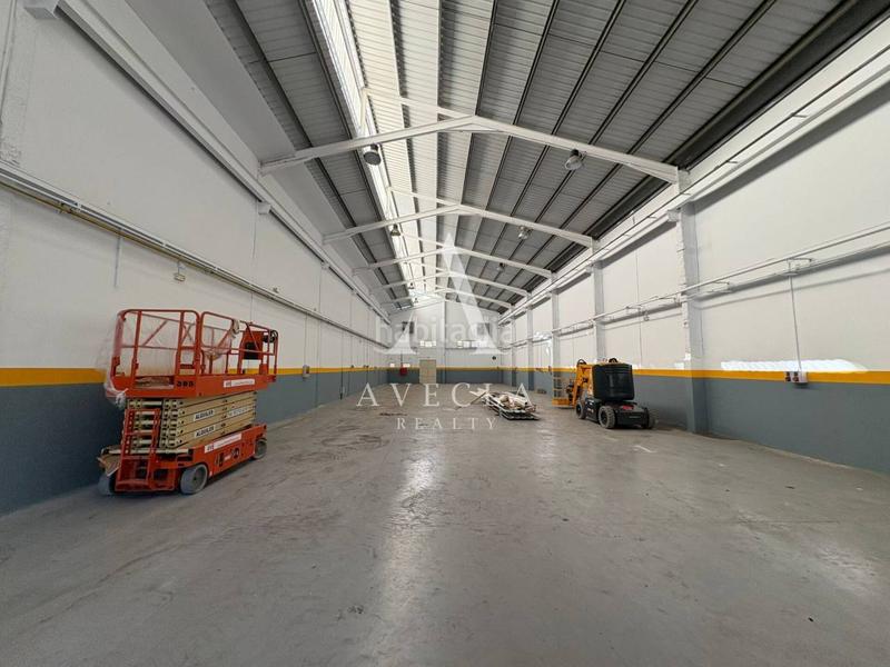 Foto 0cee01ad-1c42-4aff-b05a-e0b6d89119f4. Rent industrial building in occitània 100 in Manresà Badalona