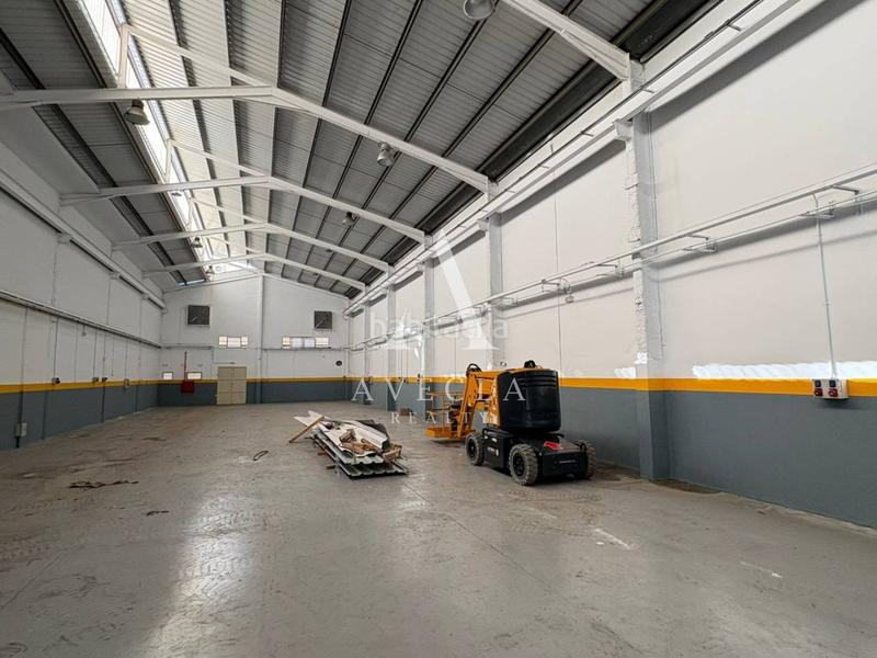 Foto fde8b283-4126-44ae-a742-cec346c7986b. Rent industrial building in occitània 100 in Manresà Badalona