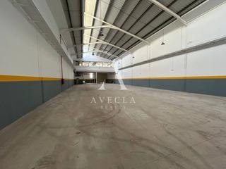 Lloguer Nau industrial a Occitània 100. Nave industrial en alquier en badalona