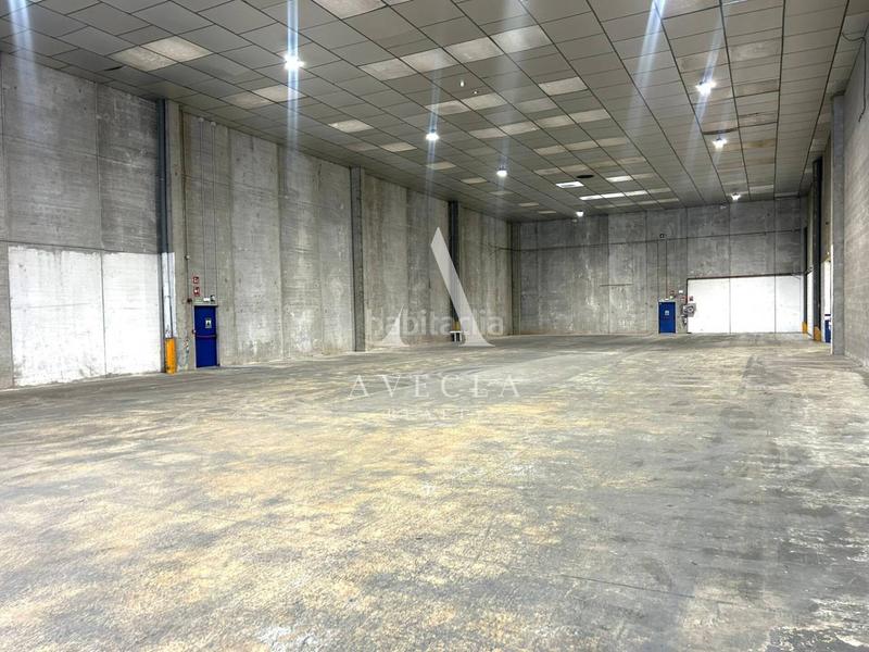 Foto 5c0cc923-978a-445c-a60e-d4afb6f861aa. Location bâtiment à usage industriel dans òptica 7 dans Castellbisbal