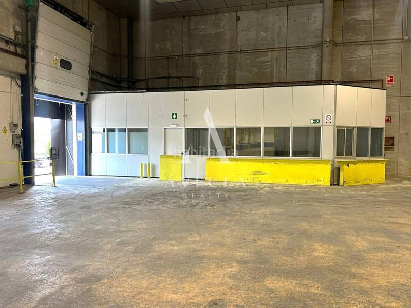 Foto 9373c858-a6fb-4e11-a0a3-214c146bb6cf. Location bâtiment à usage industriel dans òptica 7 dans Castellbisbal