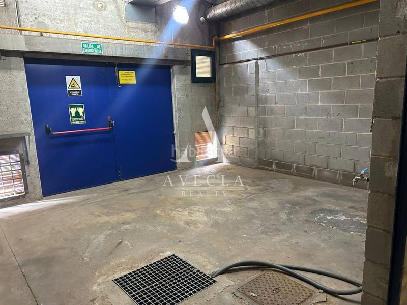 Foto aef0aac3-d8db-407a-b7d6-6d3151bc951d. Location bâtiment à usage industriel dans òptica 7 dans Castellbisbal